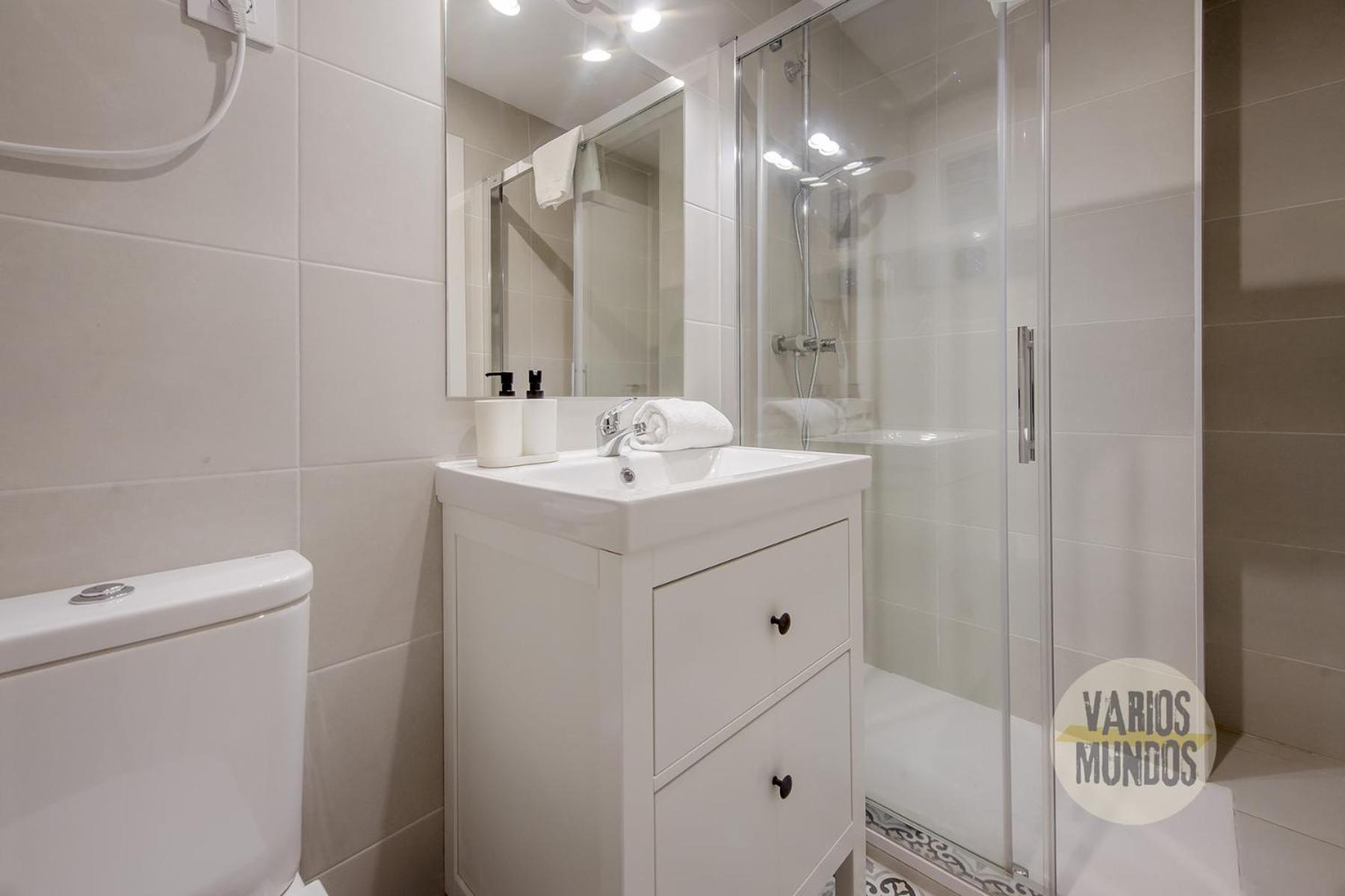 Downtown&New Apt Para 9Pax En La Plaza De Chueca Madrid Ngoại thất bức ảnh