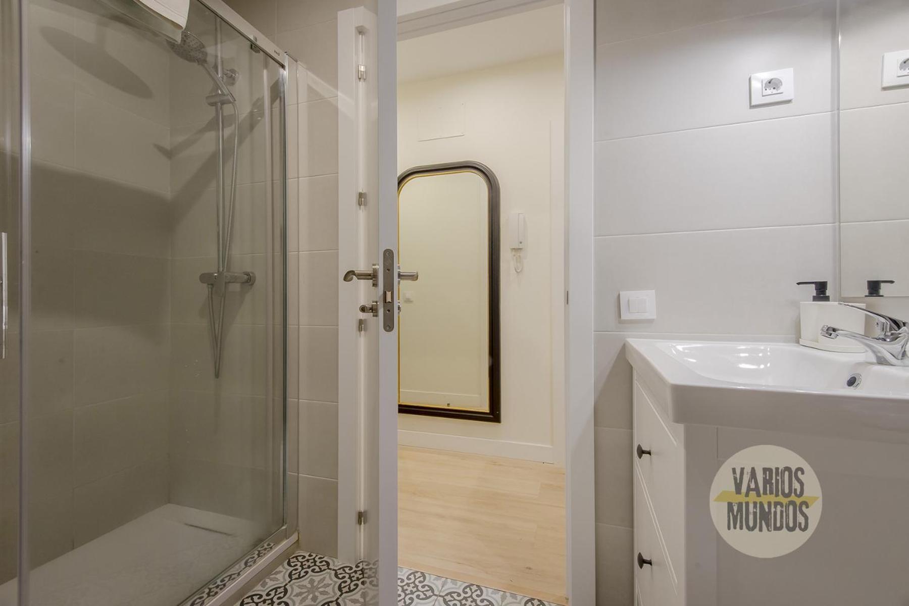 Downtown&New Apt Para 9Pax En La Plaza De Chueca Madrid Ngoại thất bức ảnh